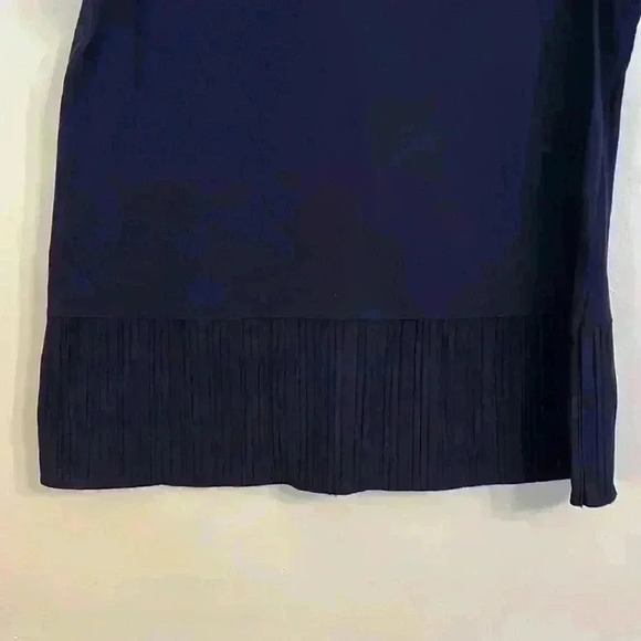 Talbots Navy Sleeveless Blouse Pleated Hem Size L - Picture 3 of 6